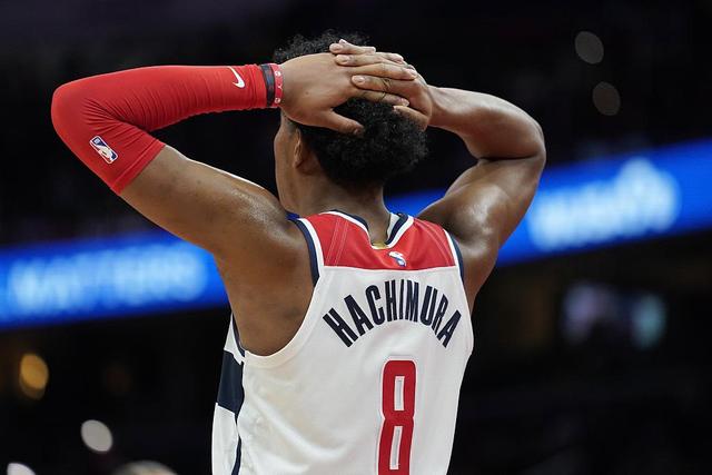 NBA官方祝贺威斯布鲁克辉煌的职业生涯